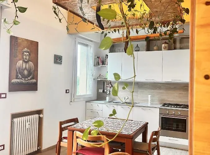 Garden With Shared Bathroom - Central Station *