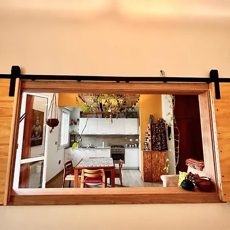 Garden With Shared Bathroom - Central Station