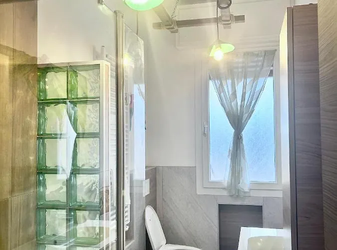 Garden With Shared Bathroom - Central Station Bologna